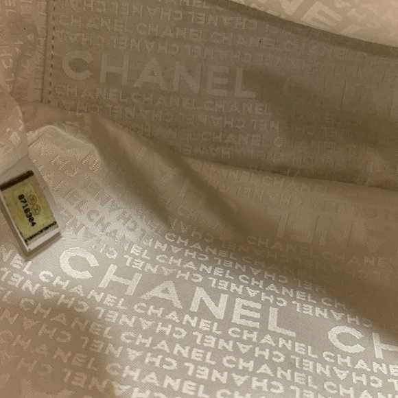 Chanel marshmallow bag - Picture 11 of 12